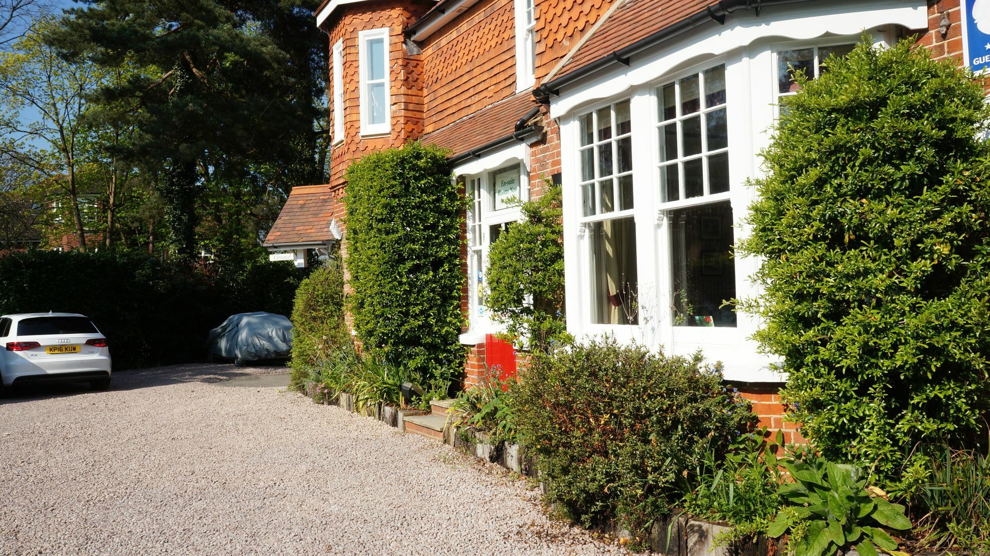 The Lawn Guest House Gatwick Horley Exterior foto